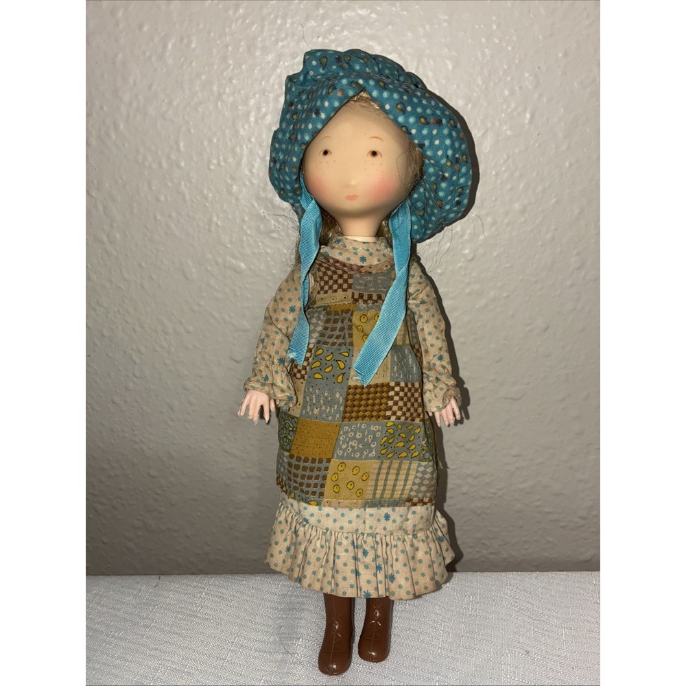 Vintage Holly Hobbie 1974 11 Inch Doll- Knickerbocker Co.